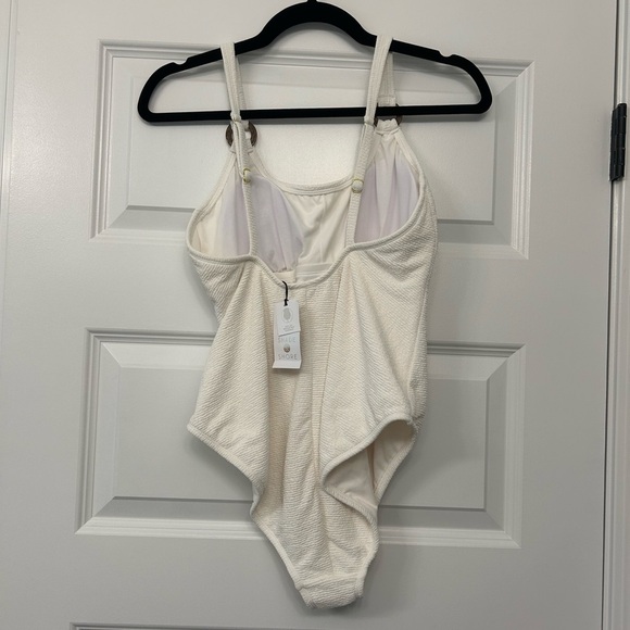 Shade & Shore Women’s pucker high leg one piece - Picture 6 of 11